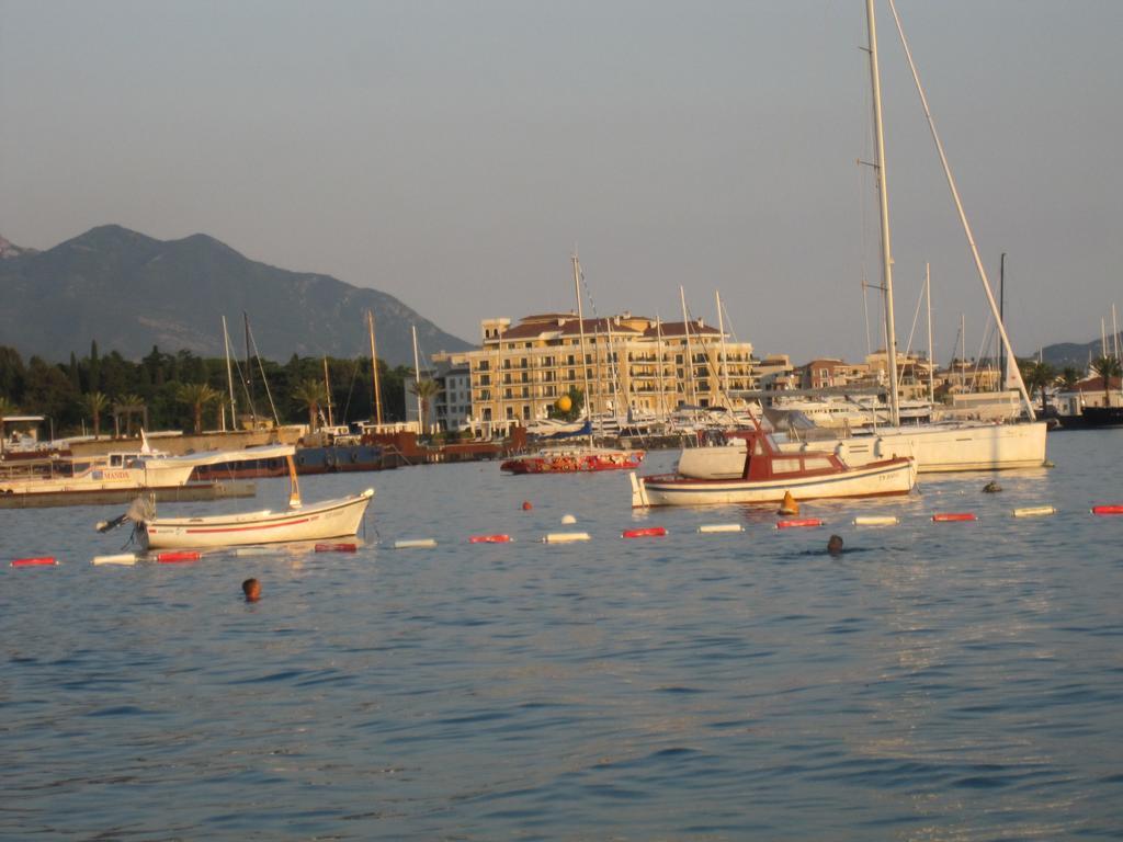 Apartments City Center Tivat Ngoại thất bức ảnh