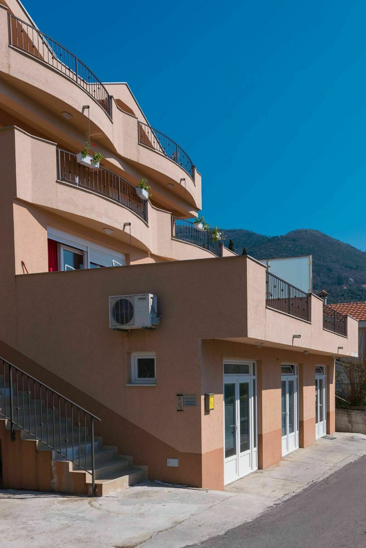 Apartments City Center Tivat Ngoại thất bức ảnh